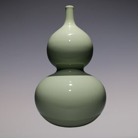 An Exquisite Celadon Glazed Gourd-Shaped Vase