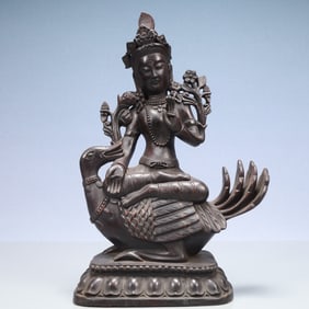 An Exquisite Eaglewood Statue of Avalokitesvara