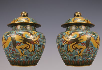 An Exquisite Cloisonne Dragon Pattern Jar