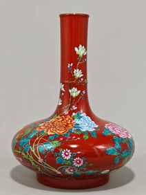 An Exquisite Coral Red Glazed Flower and Butterfly Pattern Vase