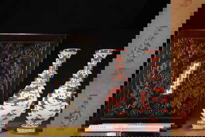 An Exquisite Iron-Red Dragon Pattern Lotus Pattern Double-Ears Vase