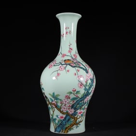 An Exquisite Enamel Celadon Glazed Flower and Bird Pattern with poem Vase
