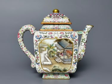 An Exquisite Famille-Rose Painted Gold Lotus Pattern Character and Story Pattern with poem Teapot