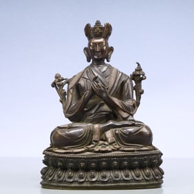 A Exquisite Coppery Statue of Padma Sambhava