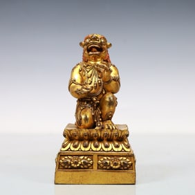 A Exquisite Gilt Bronze Auspicious Beast Seal