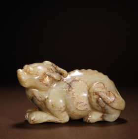 An Exquisite White Jade Auspicious Beast Ornament