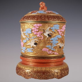 An Exquisite Enamel Seawater Pattern Crane Pattern Box