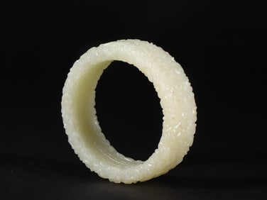 An Exquisite White Jade Auspicious Beast Pattern Bracelets