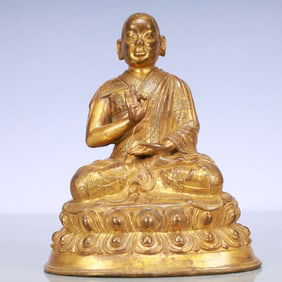 An Exquisite Gilt Bronze Statue of Tsongkhapa