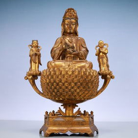 An Exquisite Gilt Bronze Statue of Avalokitesvara