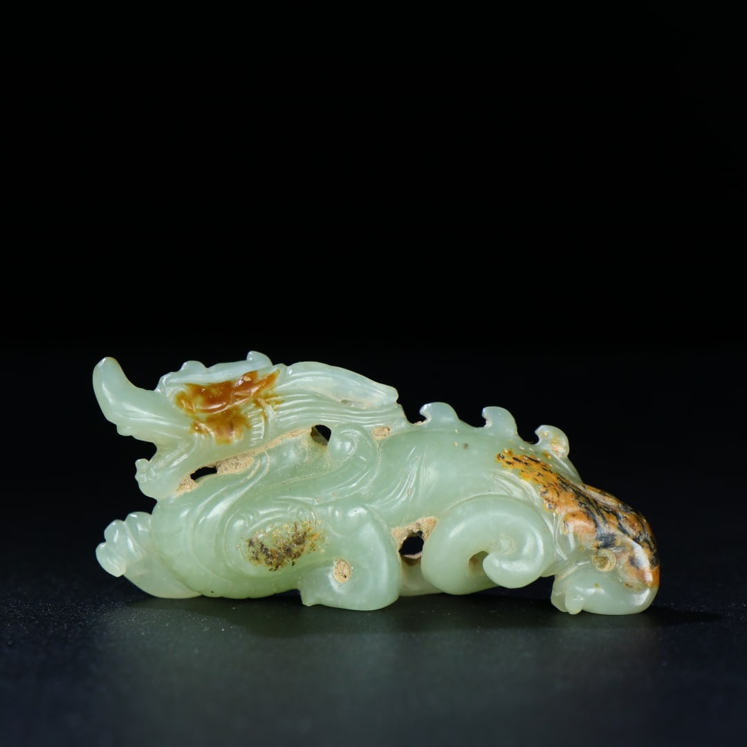 A Rare Hetian Jade Dragon Ornament (1 of 9)