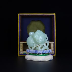A Rare Hetian jade Peach Ornament
