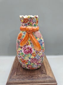 Doucai Bundle-Shaped Vase