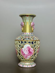 Pea-Green Glaze Painted Gold Agate Red Landscape Pattern Elephant-Ears Vase