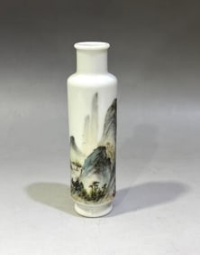 Famille-Rose Landscape Pattern Vase