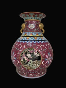 Famille-Rose Ruby Red-Glazed Hollow Flower Pattern Vase