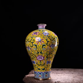 A Rare Enamel Vase with Phoenix Tail and Interlocking Lotus Pattern