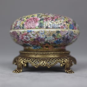 A Rare Famille-Rose Copper Inlaid Flower Pattern Box