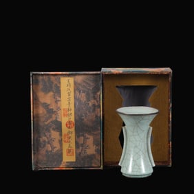 Guan yao Celadon Glazed Vase with Silver Rim, with an Imperial Poem by Emperor Qianlong