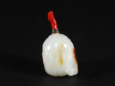 A Exquisite Hetian Jade Flower and Fruit Pattern Snuff Bottle