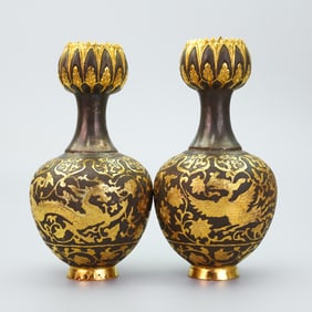 A pair of Rare Gilt Bronze Dragon Pattern Flower Vase
