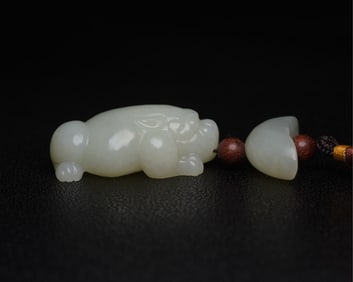 A Rare Hetian Jade Golden Toad-Shaped Necklace