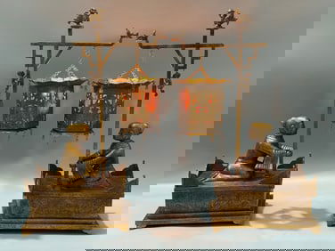 A Pair of Gilt Bronze Figures Shape Palace Lantern