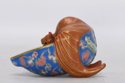 Famille-Rose Blue Ground Painted Gold Bat Pattern Brush Washer