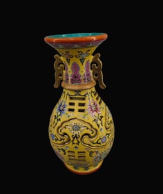 Yellow Ground Trigram Pattern Flower Pattern Vase