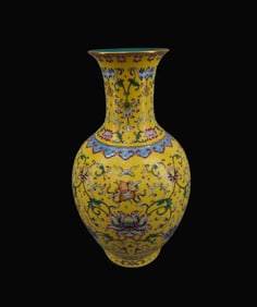 Famille-Rose Yellow Ground Lotus Pattern Vase