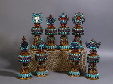 A Exquisite Gilt Bronze Inlaid Gems Eight Treasures