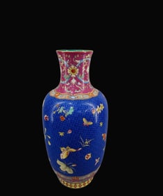 Famille-Rose Butterfly Pattern Vase