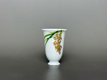 Famille-Rose Flower Pattern Cup