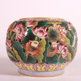 A Rare Enamel Carved Hollow Flower and Bird Pattern Brush Washer