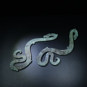 A pair of Hetian Jade Dragon Shape Ornament