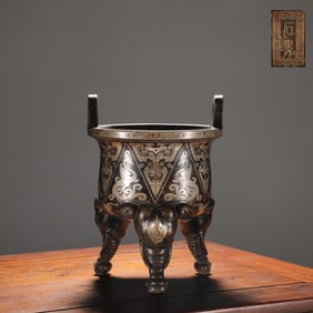 Bronze Body Silver-Inlaid Phoenix Pattern Elephant-Feet Censer