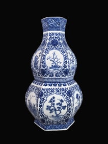 A Exquisite Blue and White Lotus Flower Pattern Hexagonal Gourd-Shaped Vase