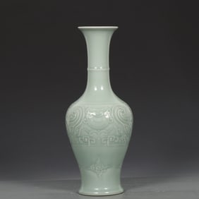 Celadon Glazed Ruyi Pattern Vase