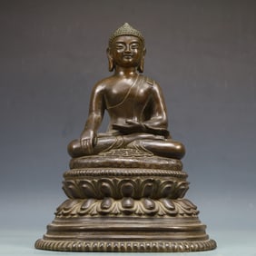 A Exquisite Coppery Statue of Sakyamuni