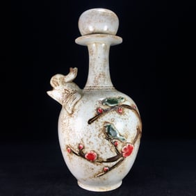 An Exquisite Ding yao Flower and Bird Pattern Vase