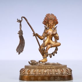 An Exquisite Gilt Bronze Statue of Chakrasamvara
