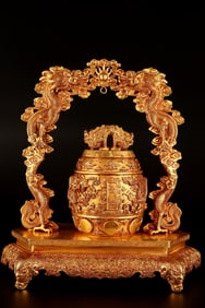 An Exquisite Gilt Bronze Dragon Pattern Auspicious Cloud Pattern Lotus Pattern Ornament