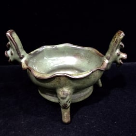 An Exquisite Ru yao Double-Ears and Tripod Censer
