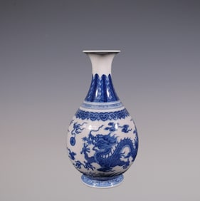 An Exquisite Blue and White Dragon Pattern Seawater Pattern Vase