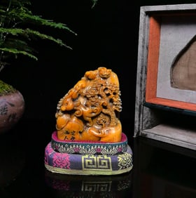 An Exquisite Shoushan Stone Chi-Dragon Pattern Pine Pattern Seal Ornament