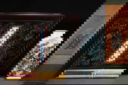 An Exquisite Famille-Rose Painted Gold Landscape Pattern Vase