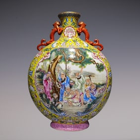 An Exquisite Enamel Flower Pattern Character and Story Pattern Double-Ears Vase