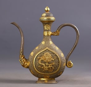 An Exquisite Gilt Bronze Dragon Pattern Lotus Pattern Ewer