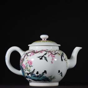 An Exquisite Enamel Flower and Bird Pattern with poem Ewer