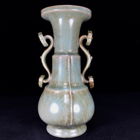 An Exquisite Ru yao Double-Ears Vase